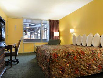 Hotel Days By Wyndham Near Aum 2*